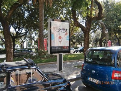 Pole mount mupi for street